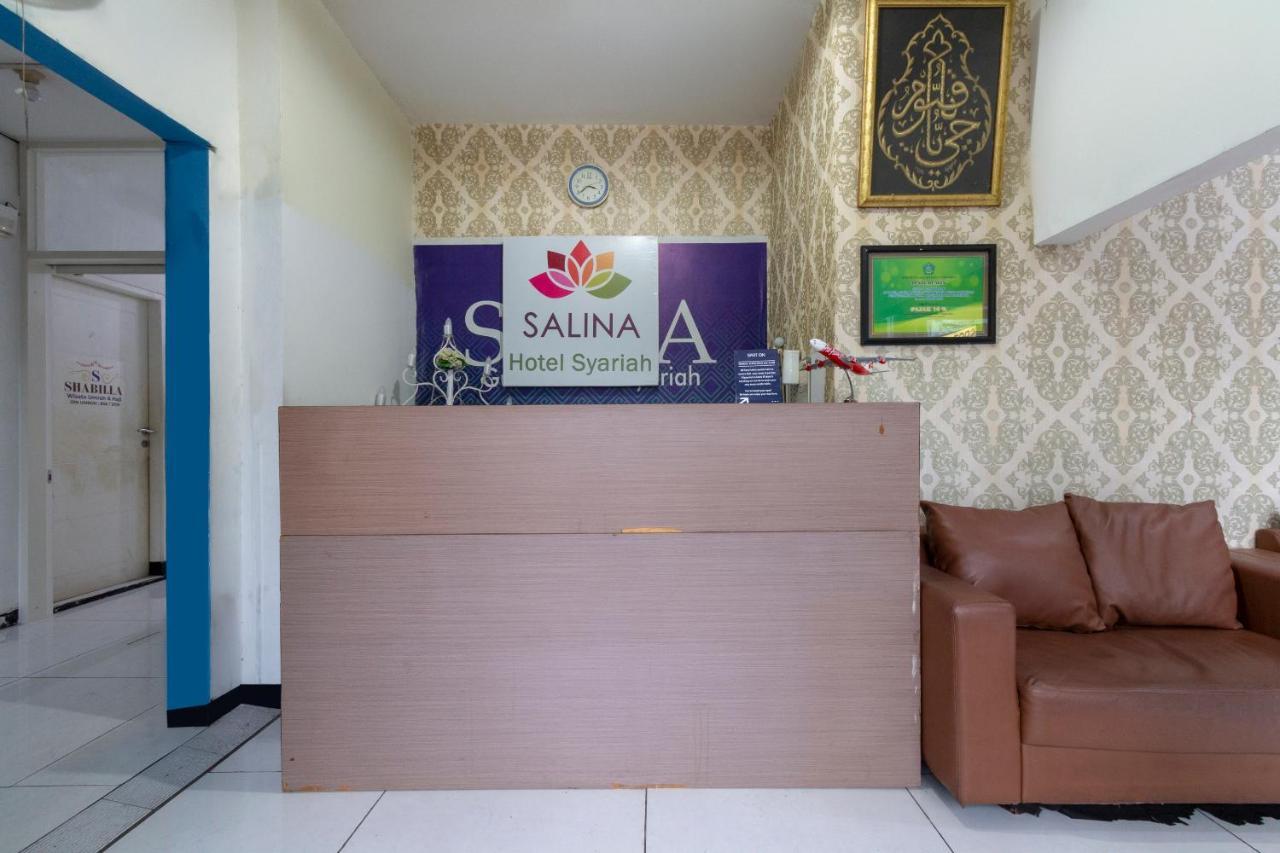 Spot On 2425 Salina Hotel Syariah ซิโดอาร์โจ ภายนอก รูปภาพ