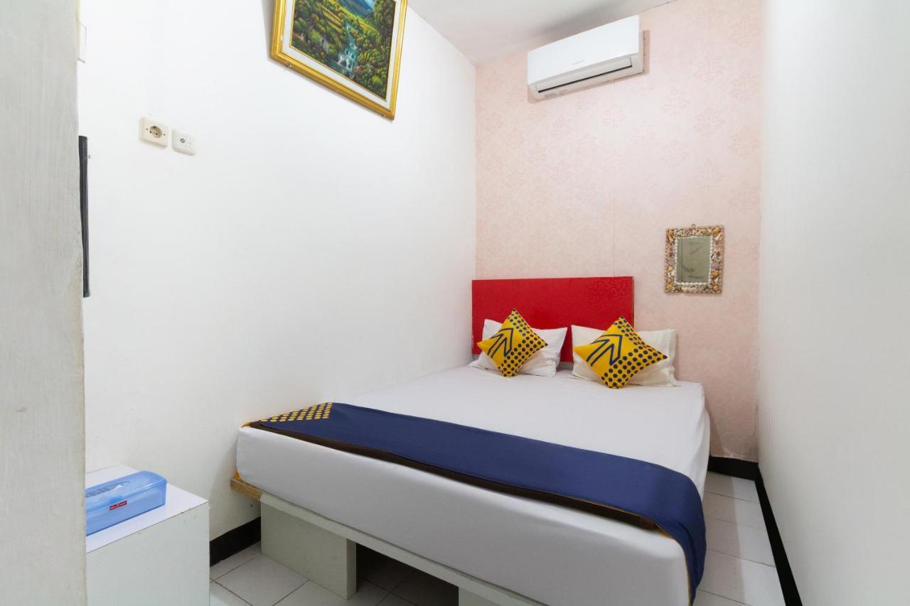 Spot On 2425 Salina Hotel Syariah ซิโดอาร์โจ ภายนอก รูปภาพ