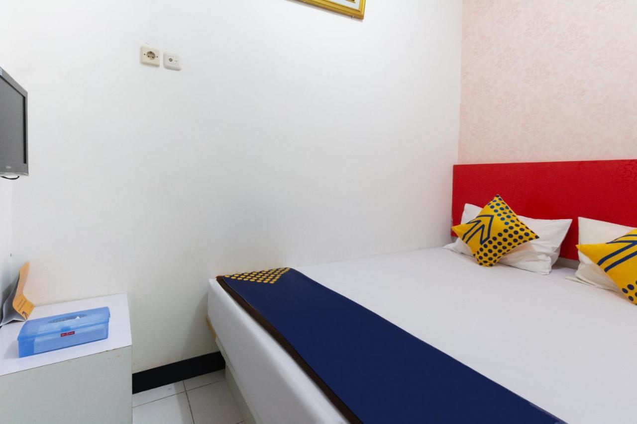 Spot On 2425 Salina Hotel Syariah ซิโดอาร์โจ ภายนอก รูปภาพ